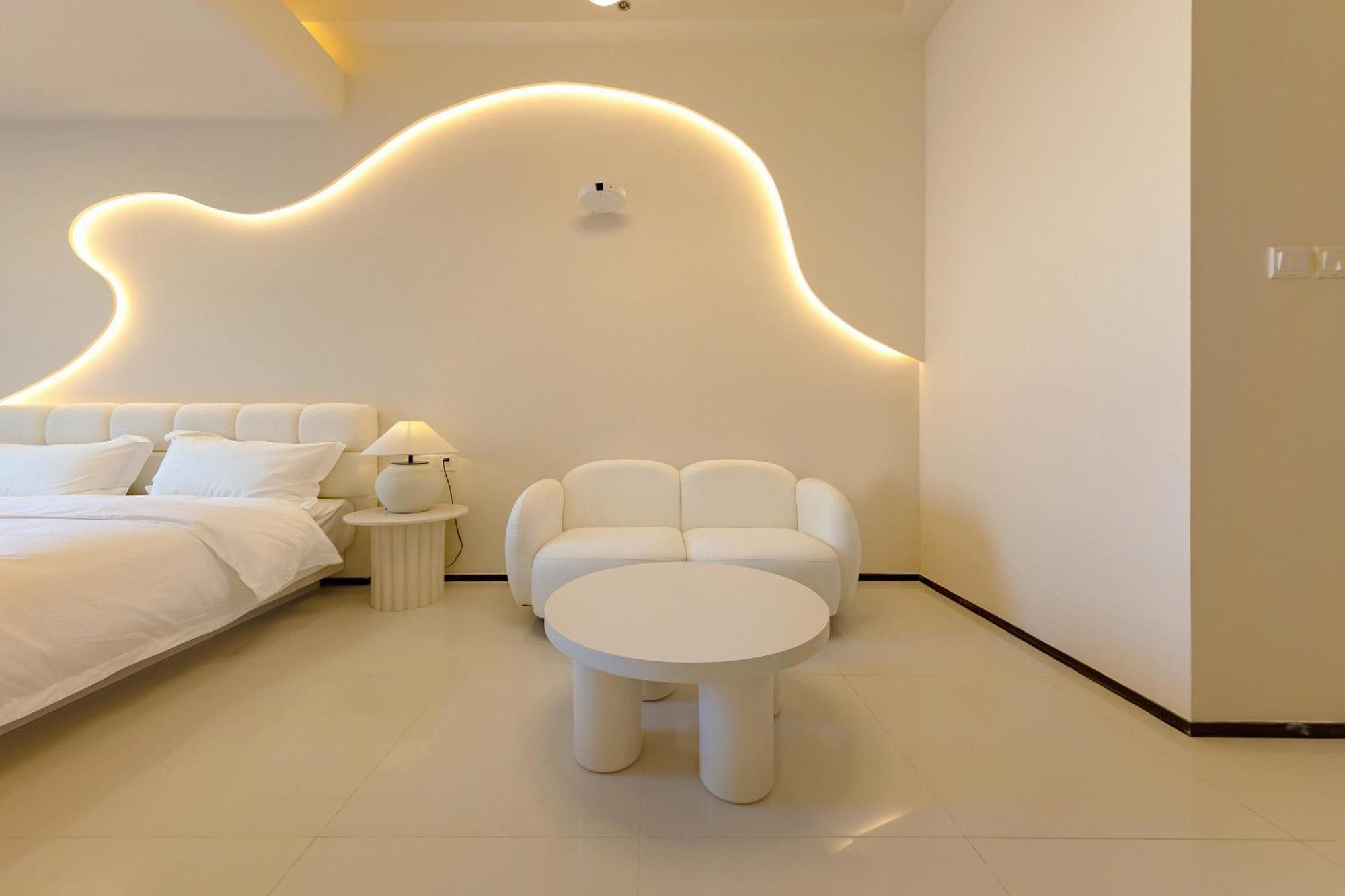 Dream Hotel 3*